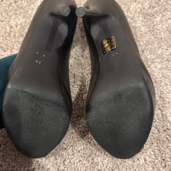 Gucci Black Peep Toe Heels - Picture 11 of 11